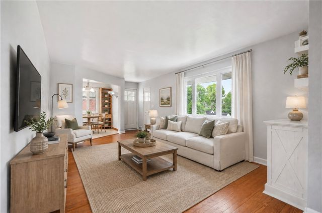 449 Thompsonville Rd, Peters Twp, PA 15317
