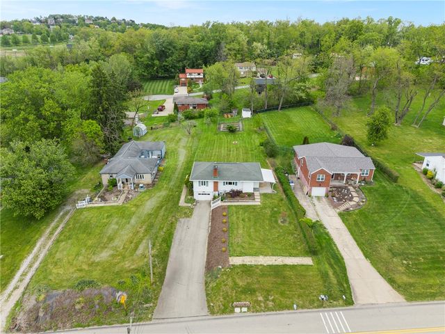 449 Thompsonville Rd, Peters Twp, PA 15317