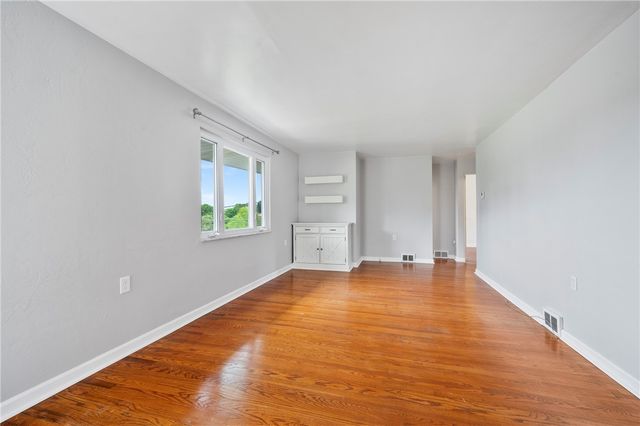 449 Thompsonville Rd, Peters Twp, PA 15317