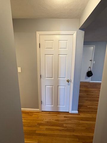 10 Coffey St 14, Boston, MA 02122