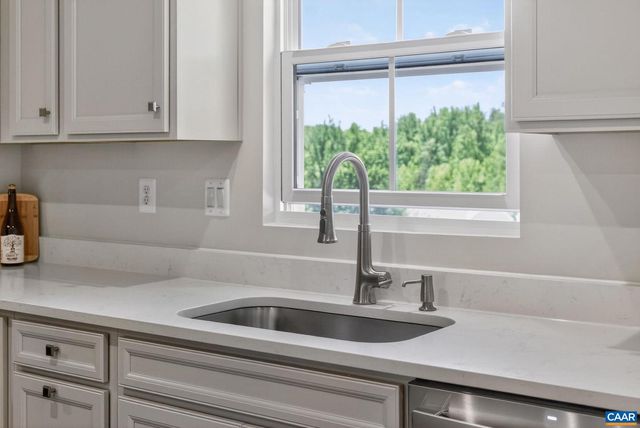 104 GUNNISON DR, Barboursville, VA 22923