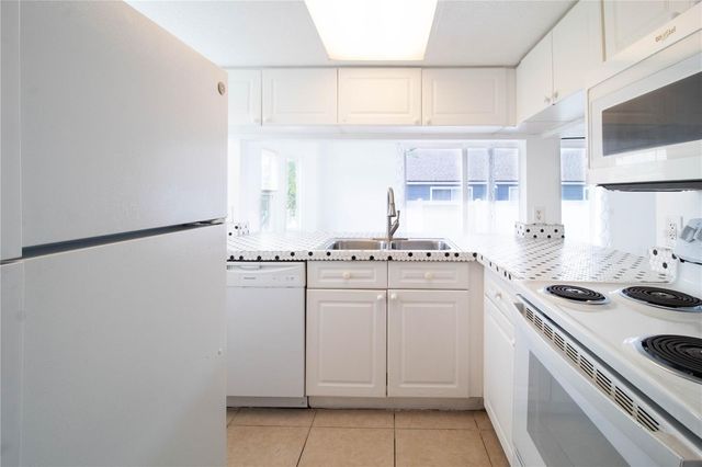 275 MANGO DRIVE A, Davenport, FL 33897