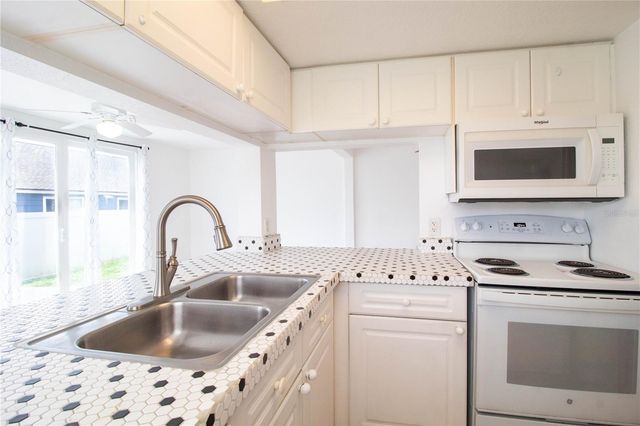 275 MANGO DRIVE A, Davenport, FL 33897