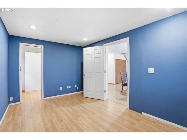 4724 Se POWELL VALLEY Rd, Gresham, OR 97080