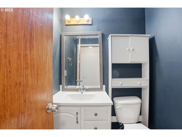 4724 Se POWELL VALLEY Rd, Gresham, OR 97080