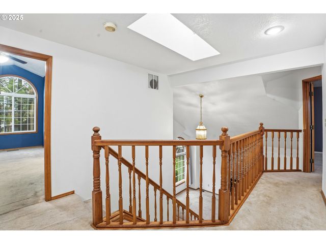 4724 Se POWELL VALLEY Rd, Gresham, OR 97080