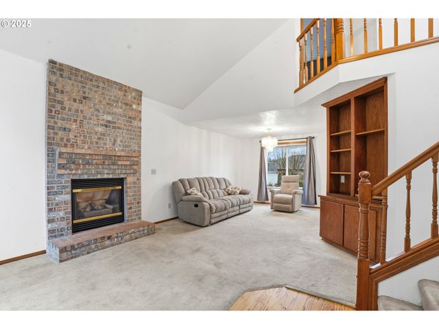 4724 Se POWELL VALLEY Rd, Gresham, OR 97080