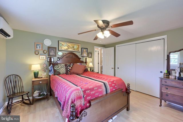 2202 HERSHEY AVE, East Petersburg, PA 17520
