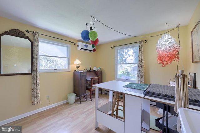 2202 HERSHEY AVE, East Petersburg, PA 17520