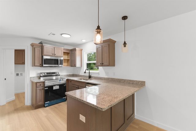 402 S Magnolia Ave., Andrews, SC 29510