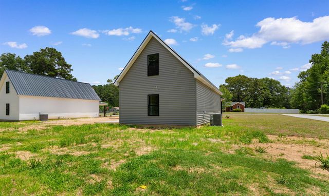 402 S Magnolia Ave., Andrews, SC 29510
