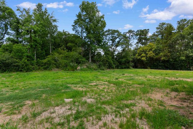 402 S Magnolia Ave., Andrews, SC 29510