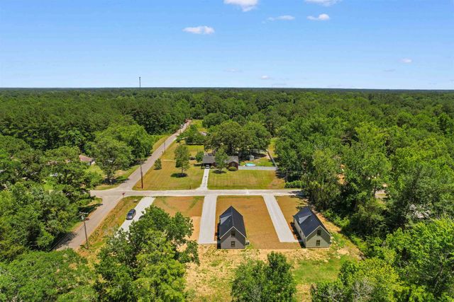 402 S Magnolia Ave., Andrews, SC 29510