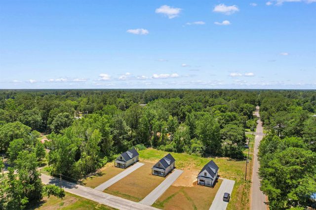 402 S Magnolia Ave., Andrews, SC 29510