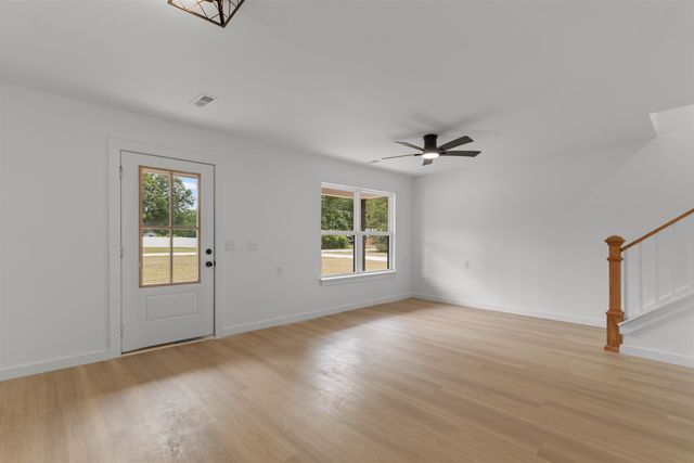 402 S Magnolia Ave., Andrews, SC 29510