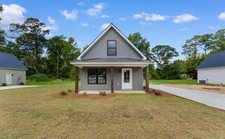 402 S Magnolia Ave., Andrews, SC 29510