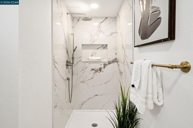 317 Glenn St, Vallejo, CA 94590