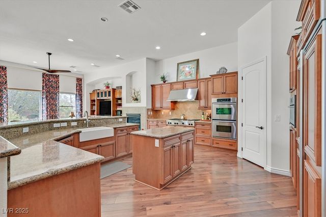 8485 Frazier Park Court, Las Vegas, NV 89143