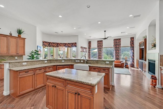 8485 Frazier Park Court, Las Vegas, NV 89143