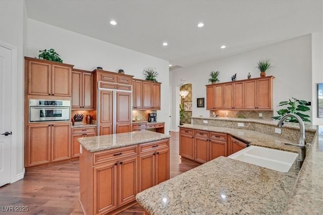 8485 Frazier Park Court, Las Vegas, NV 89143