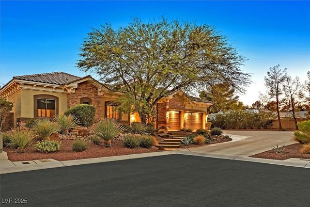 8485 Frazier Park Court, Las Vegas, NV 89143