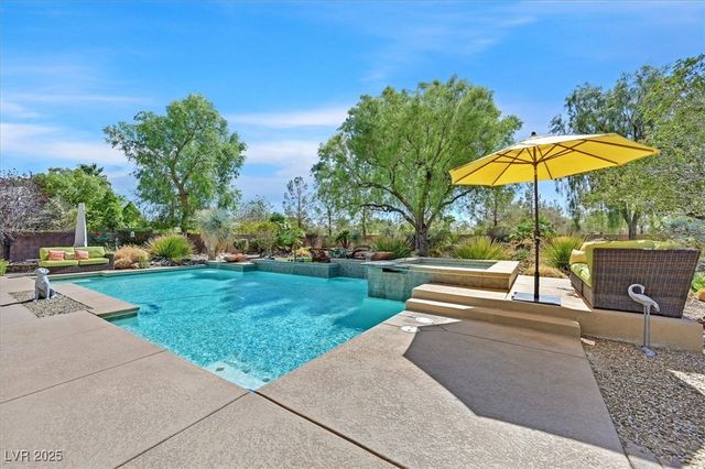 8485 Frazier Park Court, Las Vegas, NV 89143