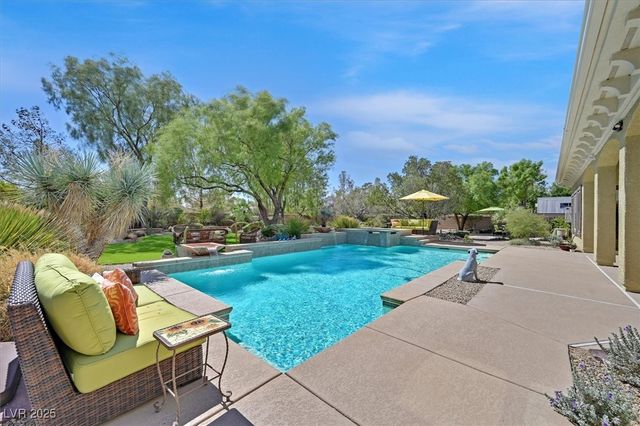 8485 Frazier Park Court, Las Vegas, NV 89143