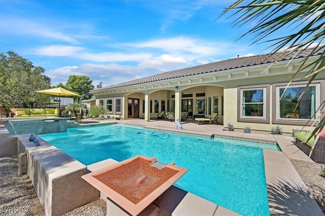 8485 Frazier Park Court, Las Vegas, NV 89143