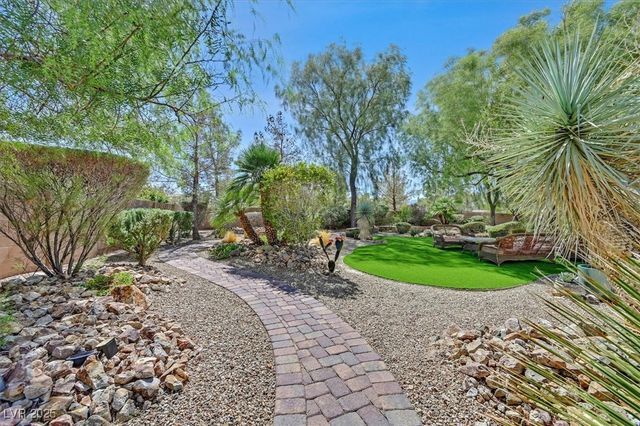 8485 Frazier Park Court, Las Vegas, NV 89143