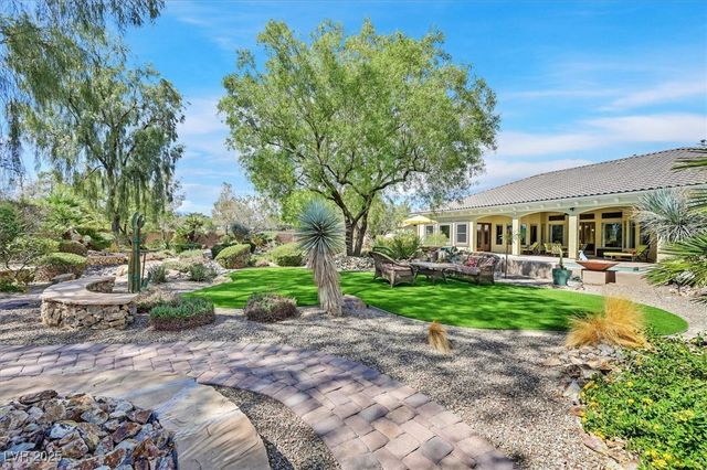 8485 Frazier Park Court, Las Vegas, NV 89143