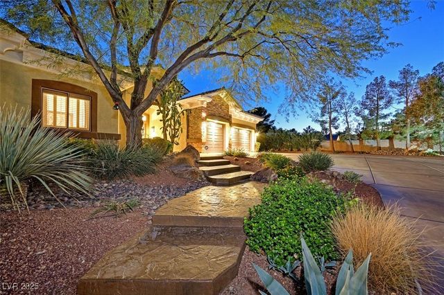 8485 Frazier Park Court, Las Vegas, NV 89143