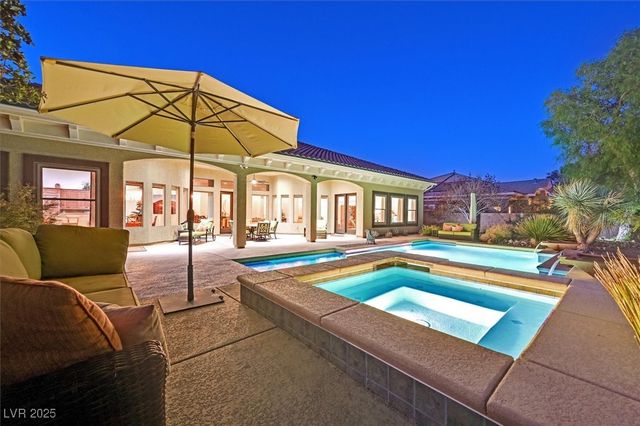 8485 Frazier Park Court, Las Vegas, NV 89143