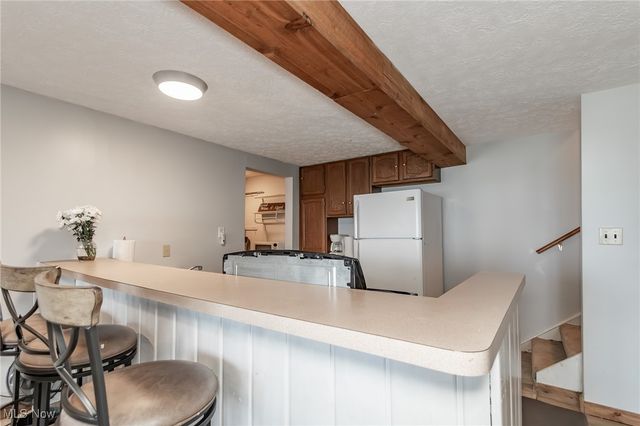 15 Lake Hurst Drive, Ashtabula, OH 44004