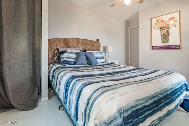 15 Lake Hurst Drive, Ashtabula, OH 44004