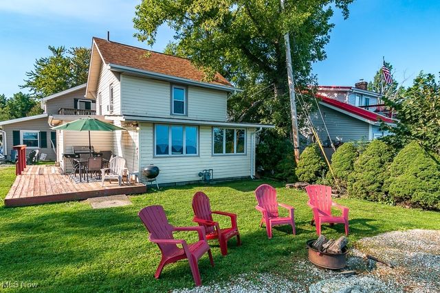 15 Lake Hurst Drive, Ashtabula, OH 44004