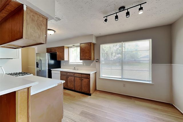 11326 Sagevale Lane, Houston, TX 77089