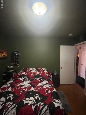 1642 N Mallory ST, Hampton, VA 23664