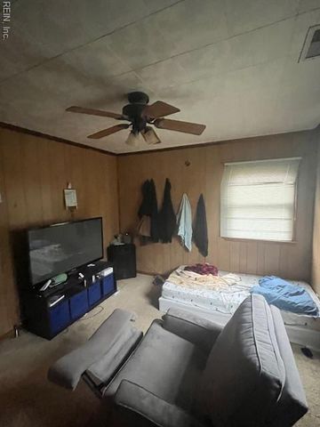 1642 N Mallory ST, Hampton, VA 23664