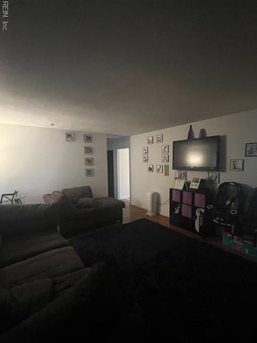1642 N Mallory ST, Hampton, VA 23664