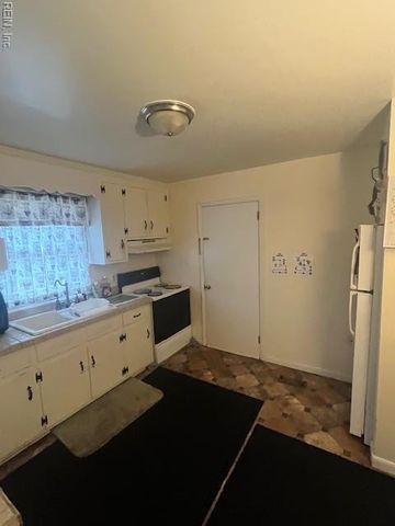 1642 N Mallory ST, Hampton, VA 23664