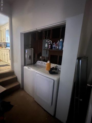 1642 N Mallory ST, Hampton, VA 23664