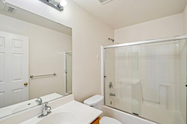 13468 Pipestone St, Lathrop, CA 95330