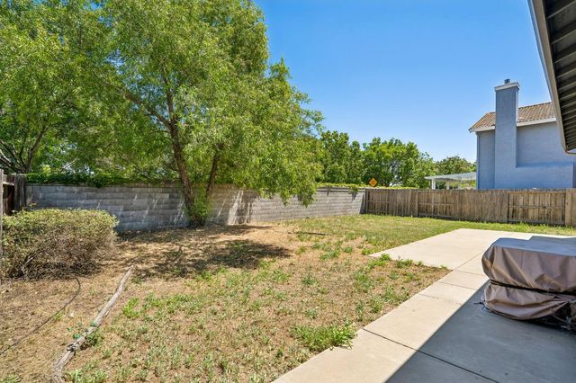 13468 Pipestone St, Lathrop, CA 95330