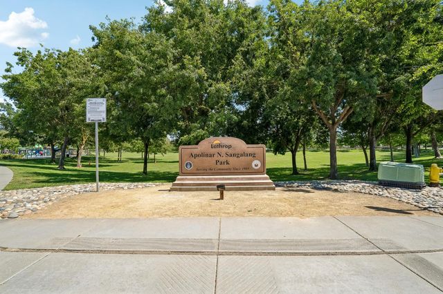 13468 Pipestone St, Lathrop, CA 95330