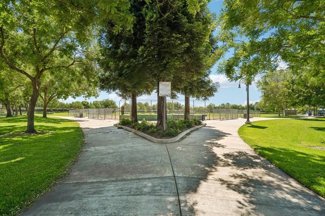 13468 Pipestone St, Lathrop, CA 95330