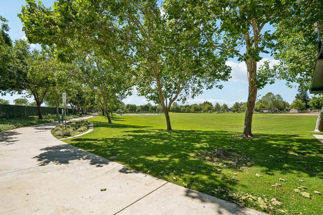 13468 Pipestone St, Lathrop, CA 95330