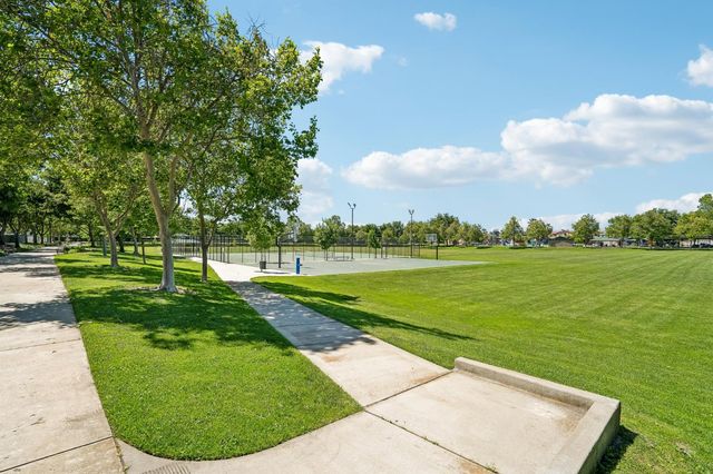 13468 Pipestone St, Lathrop, CA 95330
