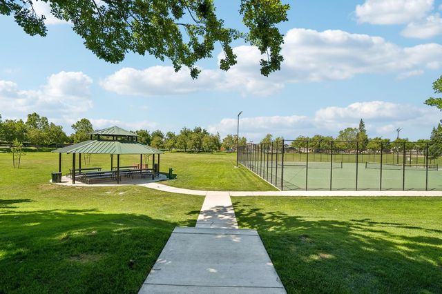 13468 Pipestone St, Lathrop, CA 95330