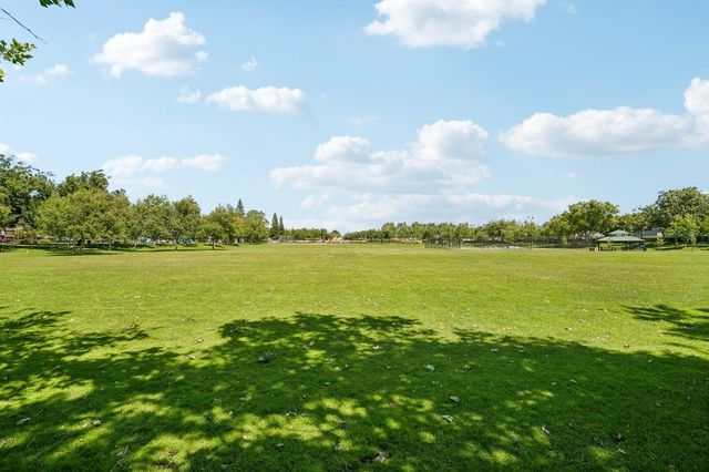 13468 Pipestone St, Lathrop, CA 95330