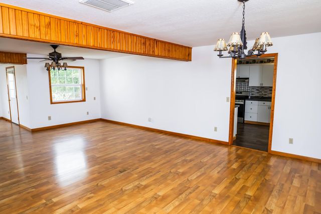 28205 State Highway Nn, Urbana, MO 65767